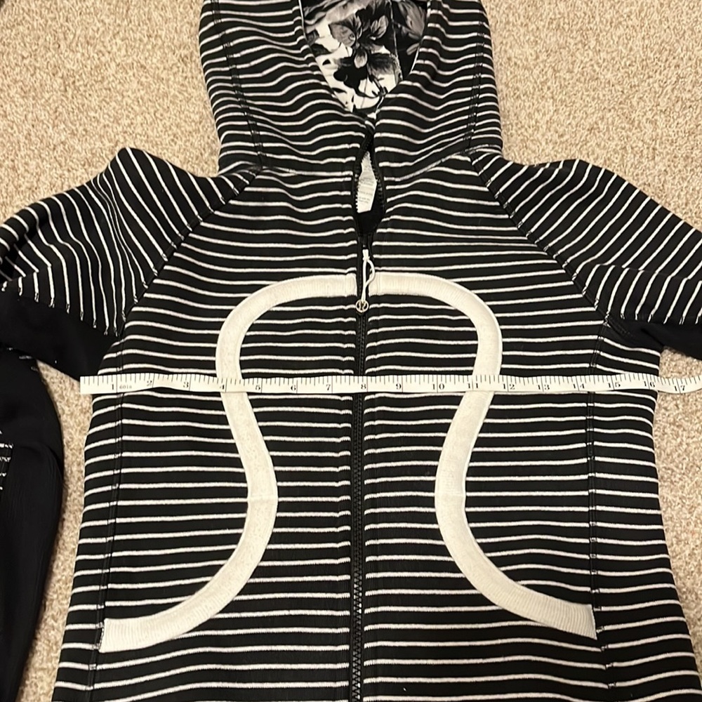 Lululemon Full Zip Scuba discontinued. - Picture 4 of 4